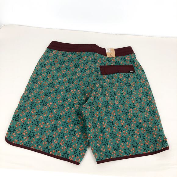 PRANA Men's Vintage Boardshort Size 28 Green Cove Geo Floral 8" Inseam Swim NWT - Picture 8 of 13